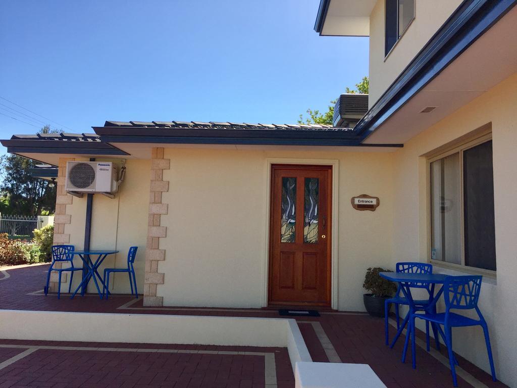 The Royal Dolphin Bed & Breakfast Safety Bay Rockingham Kültér fotó
